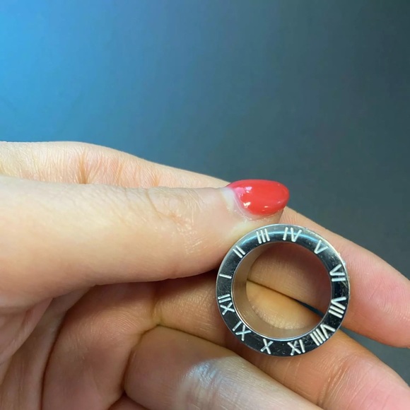 Roman Numeral Swarovski Crystals Stuck Up Eternity Gold Silver Rose Gold Ring - Picture 2 of 16